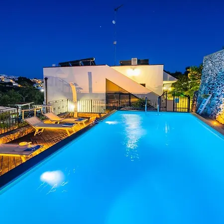 Villa Vanessa Con Piscina Privata - Castro *